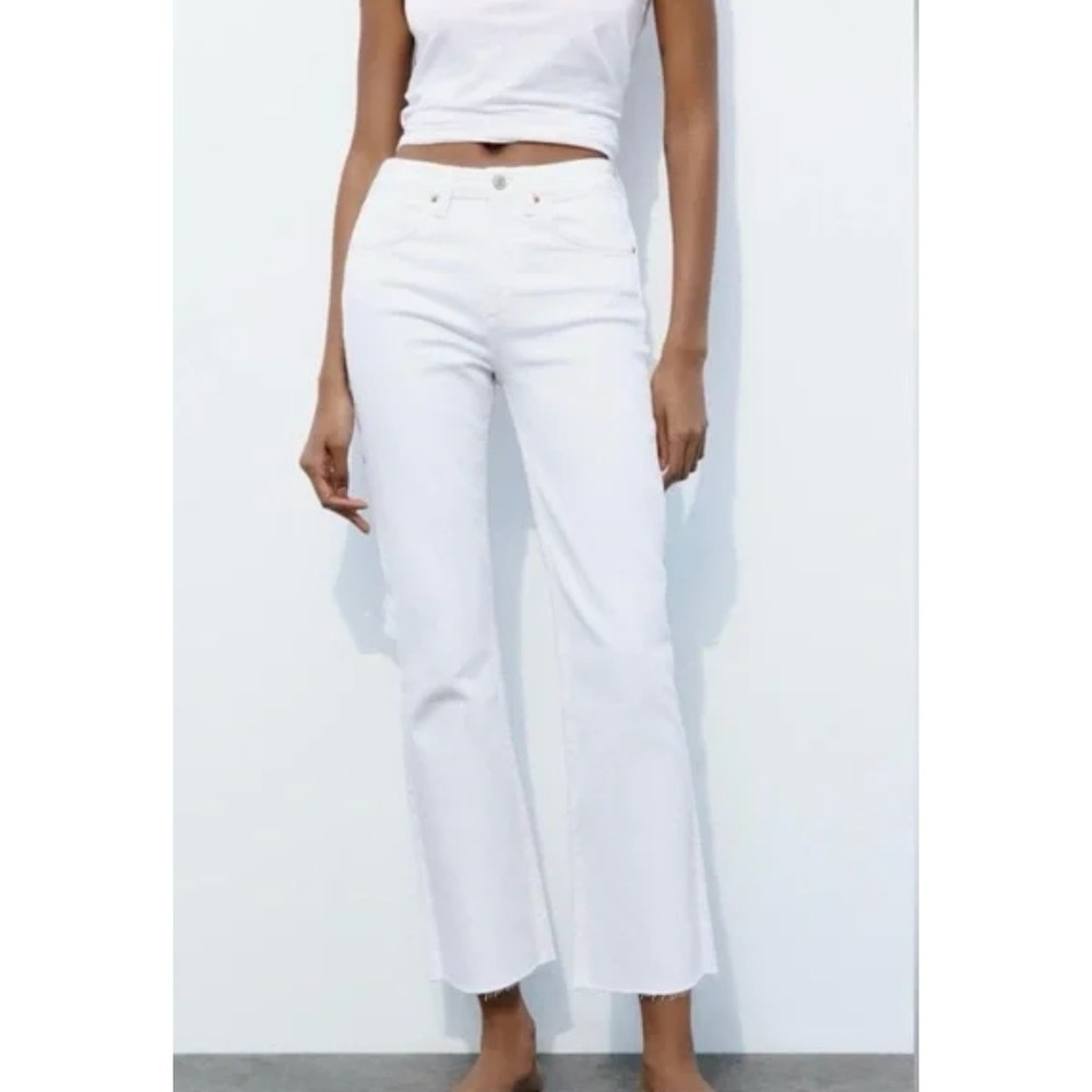 Zara Straight Leg Raw‎ Hem Cropped White Jeans